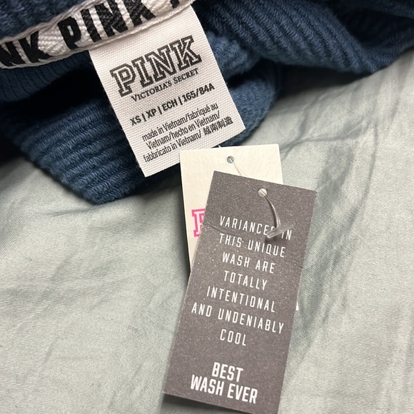 Victoria’s Secret PINK long sleeve - Picture 3 of 3